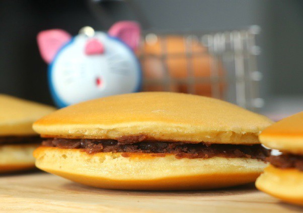 Cách làm bánh rán Doremon (Dorayaki) ngon đơn giản tại nhà - 7
