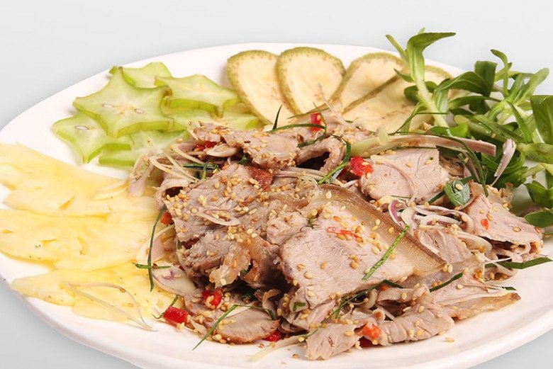 Bác sĩ Thọ khuyên mọi người không nên ăn thịt tái, sống để tránh nguy cơ nhiễm sán. (Ảnh minh họa)