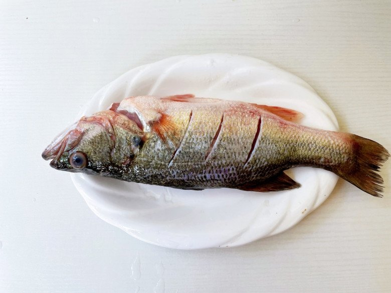 Loại cá thịt ngọt ít xương, giá ở mức trung bình đem nấu kiểu này được món ngon thanh mát không hề tanh cho ngày hè - 3