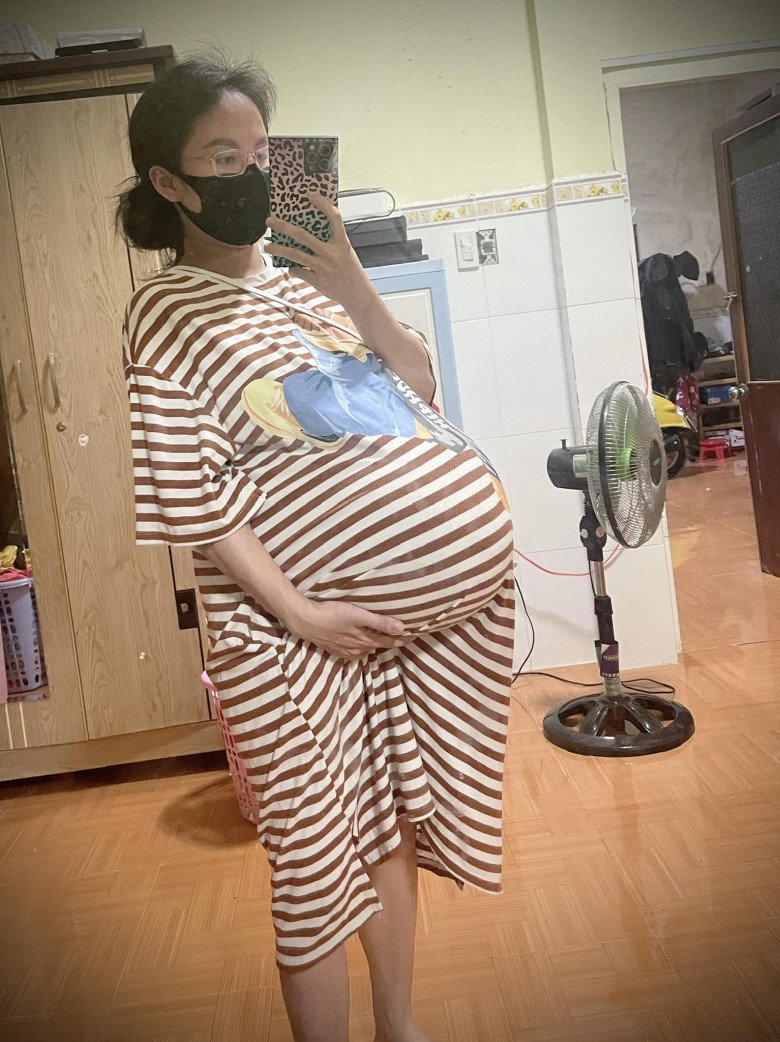 View - Mẹ bầu song thai bị rạn da chằng chịt, sau sinh 1 năm vẫn ám ảnh đến mức không dám đi mua đồ