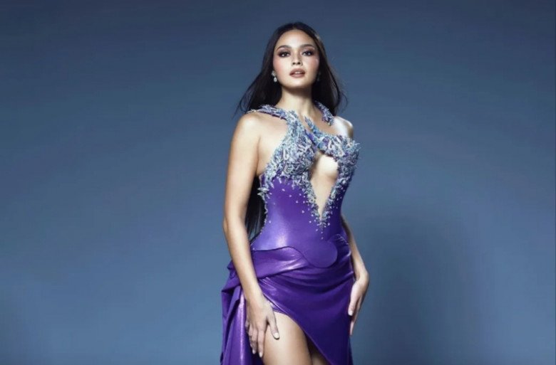 Pauline là người đẹp có học thức.