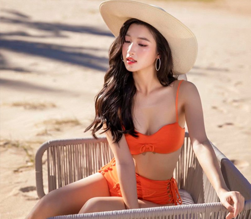 Người đẹp mới đây vừa có bộ hình bikini kỉ niệm đăng quang.
