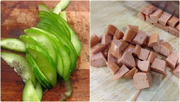 Xúc xích, dưa chuột thái nhỏ