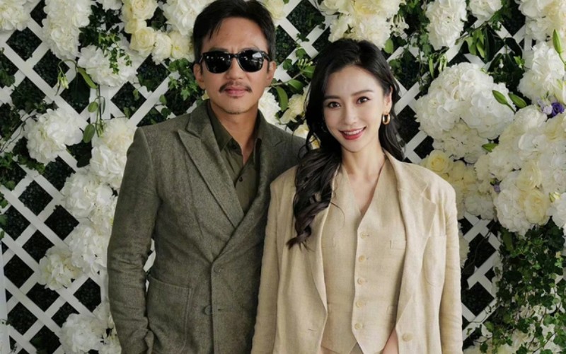 Trong đó, Angelanaby đầy cuốn hút từ nhan sắc cho tới thần thái. Hơn thế, đi cùng cô còn có tài tử Đặng Siêu. Cặp anh em của Running Man bản Trung gây sốt tại trận chung kết.
