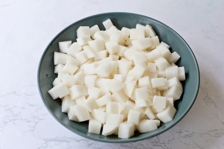 Loại củ trắng toàn thân có lượng vitamin C cao gấp 8 lần táo, ăn vào tốt cho phổi, giá chỉ hơn 20k/kg - 3