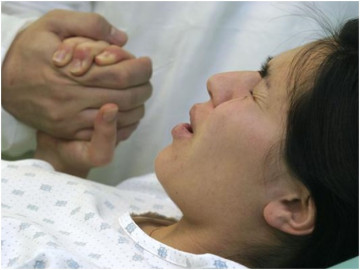 Vượt qua lời nguyền thai sinh hóa, vợ chồng hưởng trái ngọt sau 12 năm mòn mỏi tìm con