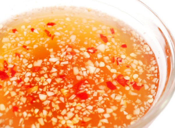 Nước mắm chấm bánh bèo