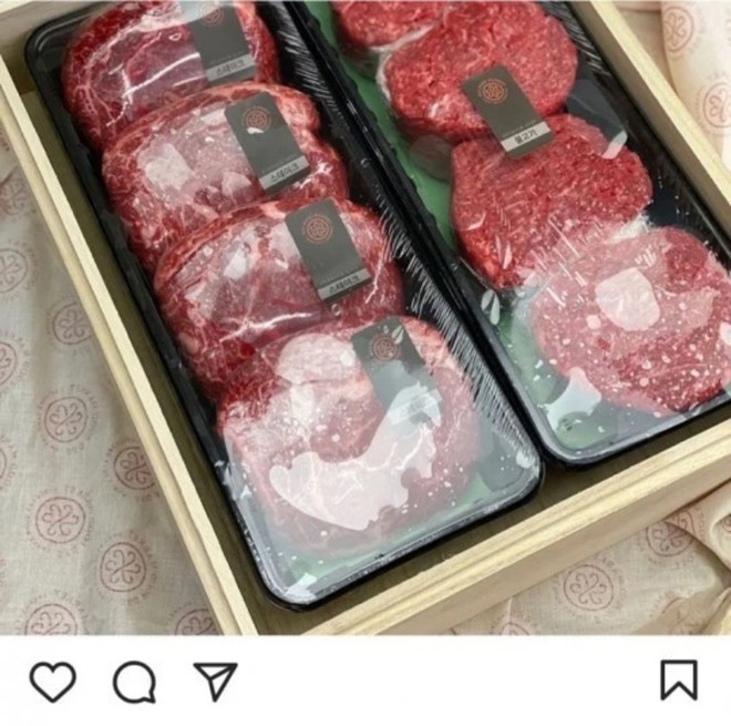 Hyun Bin tặng thịt thượng hạng cho nhà hàng xóm.