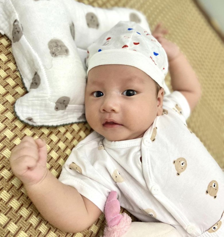 Lần sinh thứ 2 để chọn nơi sinh cho mình, chị My phải cân nhắc mãi mới dám quay xe, nào ngờ sau đi đẻ về hết lời khen ngợi. (Ảnh: NVCC)