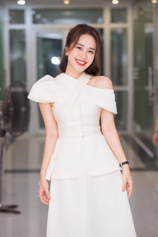 amp;#34;Bồ cũ mất nếtamp;#34; nhất VTV: Vóc dáng nóng bỏng, vợ chồng cãi nhau vẫn phải ngủ chung giường - 18