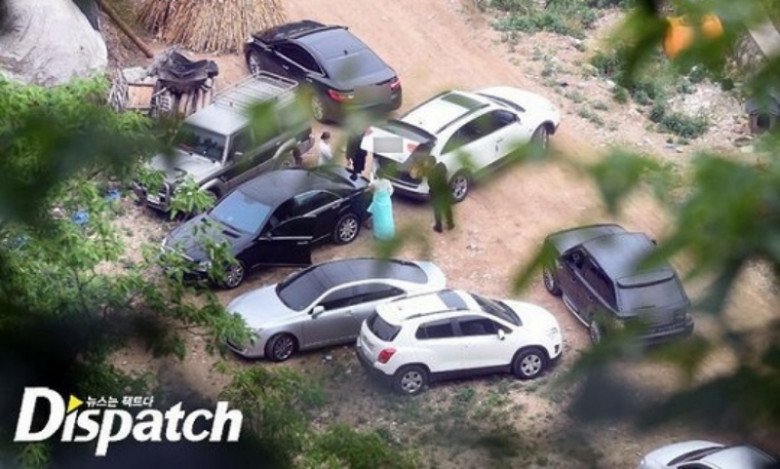 Won Bin và Han Chae Young tổ chức đám cưới tại quê nghèo.