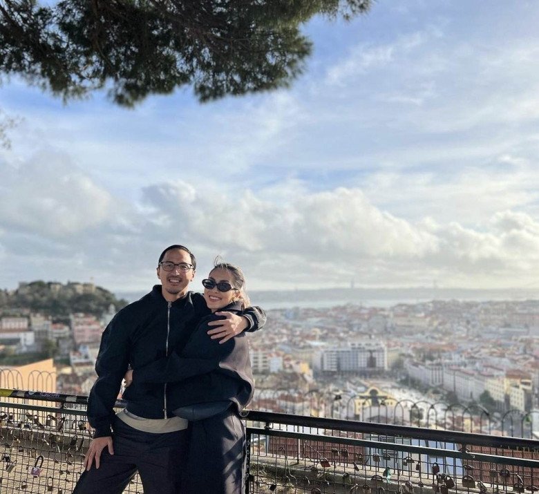 View - Tăng Thanh Hà - Cháu nội gia tộc 3.000 tỷ nhìn không ra con nhà giàu, đi dép tưởng mang nhầm