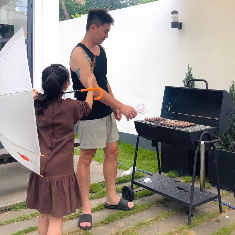 Gia đình nổi tiếng mạng xã hội Việt: Vợ đảm, chồng siêu nấu nướng, con gái vào bếp cưng xỉu - 6
