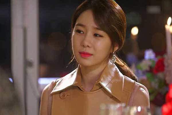 Không hiểu sao vợ tôi lúc nào cũng yên phận chăm con, không can thiệp vào công việc cũng như mối quan hệ bên ngoài của chồng. (Ảnh minh họa)