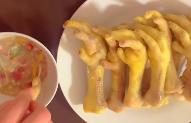 Cách làm chân gà hấp hành, gừng, sả ngon tuyệt phẩm - 12