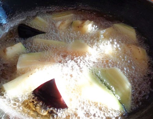 Cà tím xào thịt băm đưa cơm vô cùng - 2