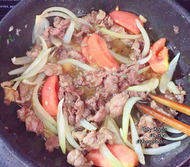 Cách làm phở xào thịt bò ngon không kém ngoài hàng - 6