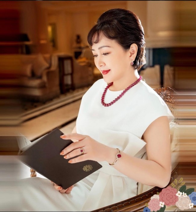 Quá khứ của phú bà VTV phá đám chuyện con gái ân ái với chồng: Từng là nữ hoàng ảnh lịch amp;#34;khét tiếngamp;#34; - 16