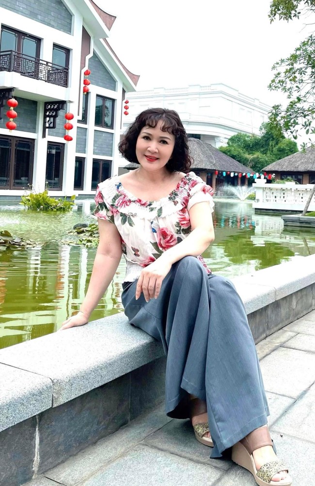 Quá khứ của phú bà VTV phá đám chuyện con gái ân ái với chồng: Từng là nữ hoàng ảnh lịch amp;#34;khét tiếngamp;#34; - 18