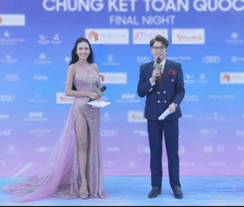 Nữ MC nhà Đài  amp;#34;cầm trịchamp;#34; chung kết Miss World Vietnam: Ảnh chụp lén khó dìm, bóng lưng đẹp như thiếu nữ - 3