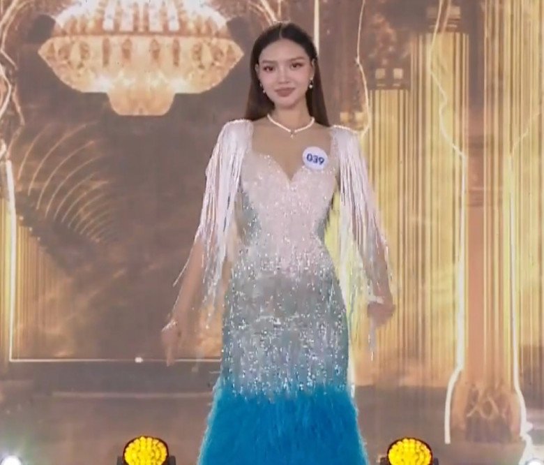 Trực tiếp Chung kết Miss World Vietnam 2023: Top 3 đã được gọi tên! - 15