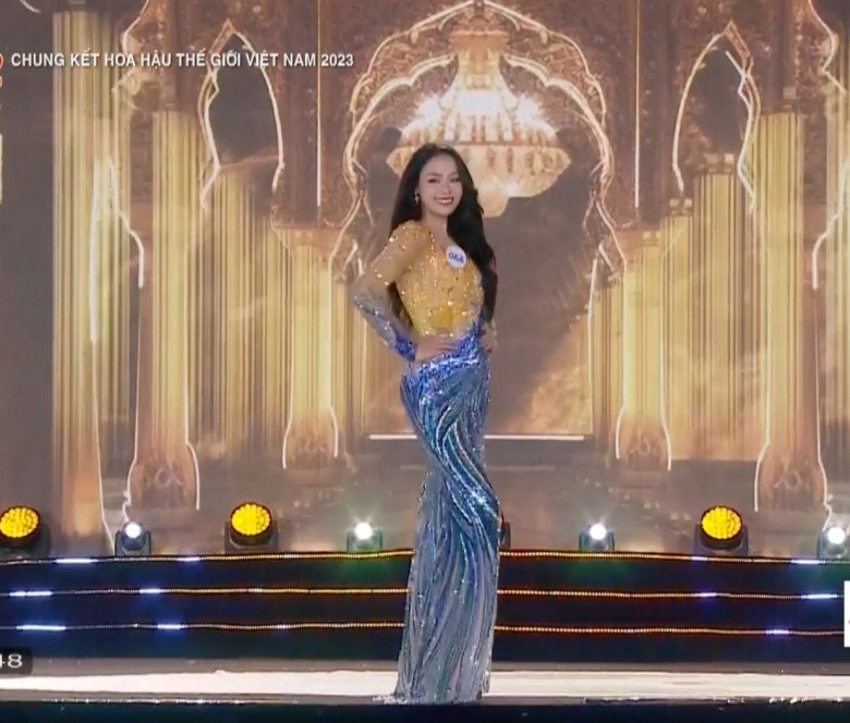 Trực tiếp Chung kết Miss World Vietnam 2023: Top 3 đã được gọi tên! - 16