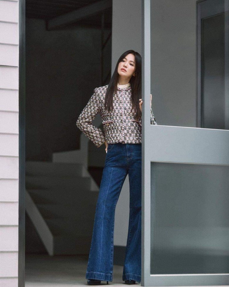 Chiếc quần giúp Song Hye Kyo từ 1m6 biến hình như người mẫu, chân dài miên man - 3