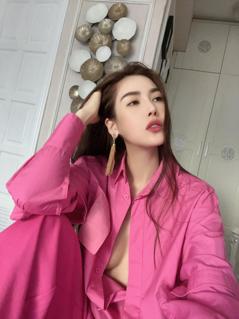 View - Xé rào thi chui hoa hậu, Quế Vân đăng quang chẳng ai nhớ, giờ làm mẹ 3 con càng bốc lửa