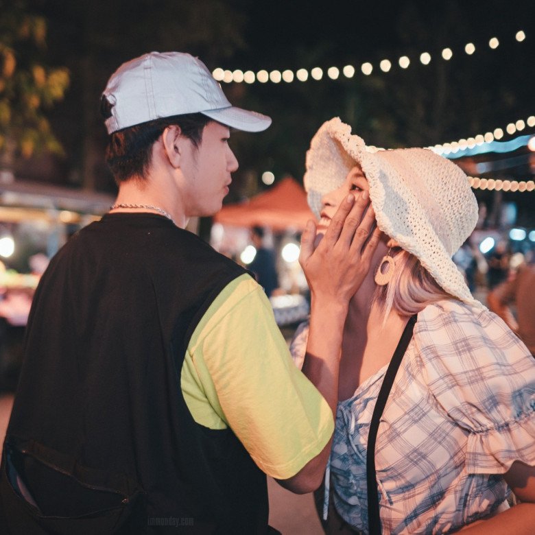 Cả hai vượt qua nhiều sóng gió để ở bên nhau gần 4 năm nay.