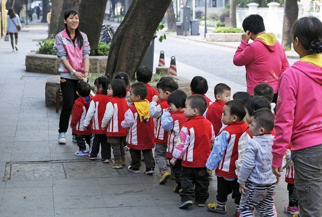 Con trai liên tục sờ tay vào vùng kín, dùng chăn cọ xát chỗ đó, bố mẹ phải làm 2 việc này ngay lập tức - 5