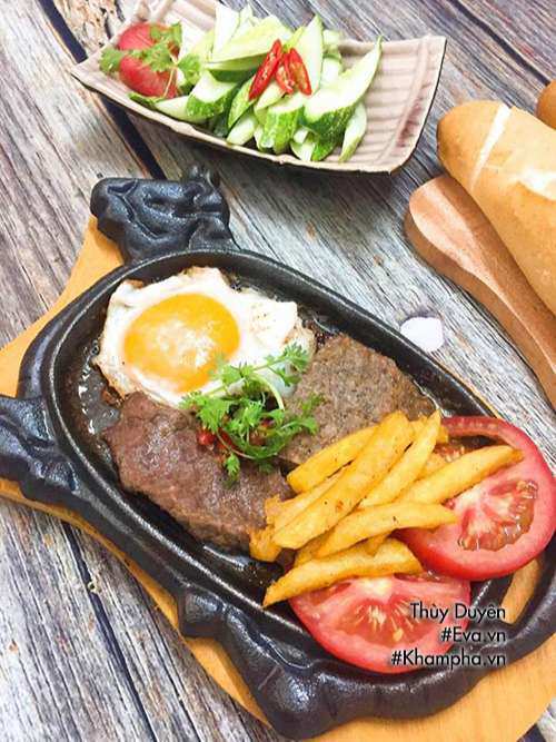 Bữa sáng no bụng với bò né ốp la đơn giản dễ làm - 12