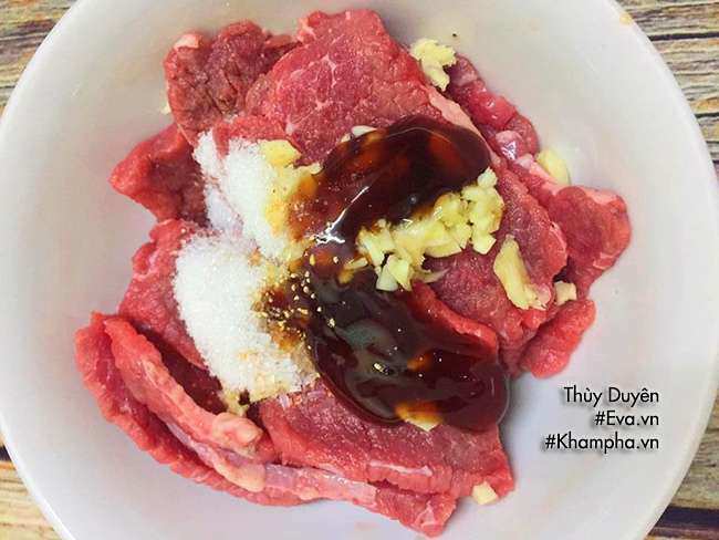 Bữa sáng no bụng với bò né ốp la đơn giản dễ làm - 4