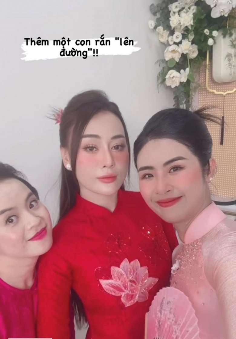 View - Cô dâu Phương Oanh môi đỏ má hồng trong lễ vu quy, so với thời làm vợ Mạnh Trường khác một trời một vực