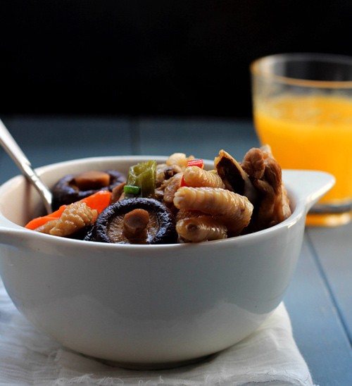 Đậm đà thịt gà om nấm hương khô - 5