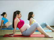 Bà bầu - 3 động tác yoga đơn giản nhưng rất tốt cho mẹ bầu trong giai đoạn 3 tháng đầu