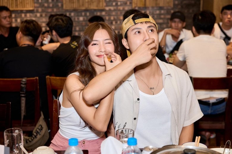 View - Khoe ảnh dính như sam với Thanh Sơn, Khả Ngân để lộ bí mật của Gia Đình Mình Vui Bất Thình Lình