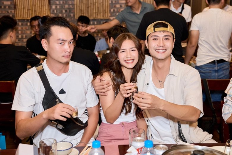 View - Khoe ảnh dính như sam với Thanh Sơn, Khả Ngân để lộ bí mật của Gia Đình Mình Vui Bất Thình Lình