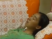 Tin tức - Người phụ nữ liệt 16 năm bất ngờ tự đi được sau khi chồng đi làm xa, cháu gái phát hiện sự thật sốc