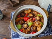 Bếp Eva - Loại rau duy nhất chứa vitamin D đem kho thịt gà được món ngon bổ, có thể phòng chống ung thư