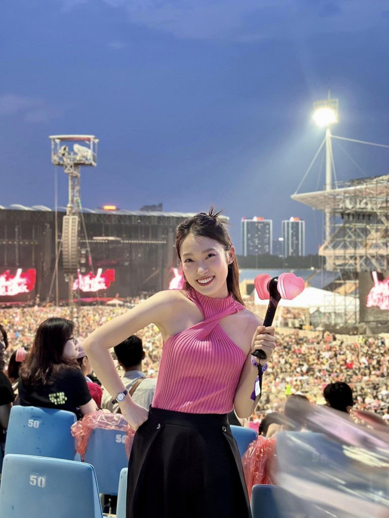 View - Không phải Hoàng Thùy Linh, đây mới là sao nữ được nhắc tới nhiều nhất sau concert Blackpink