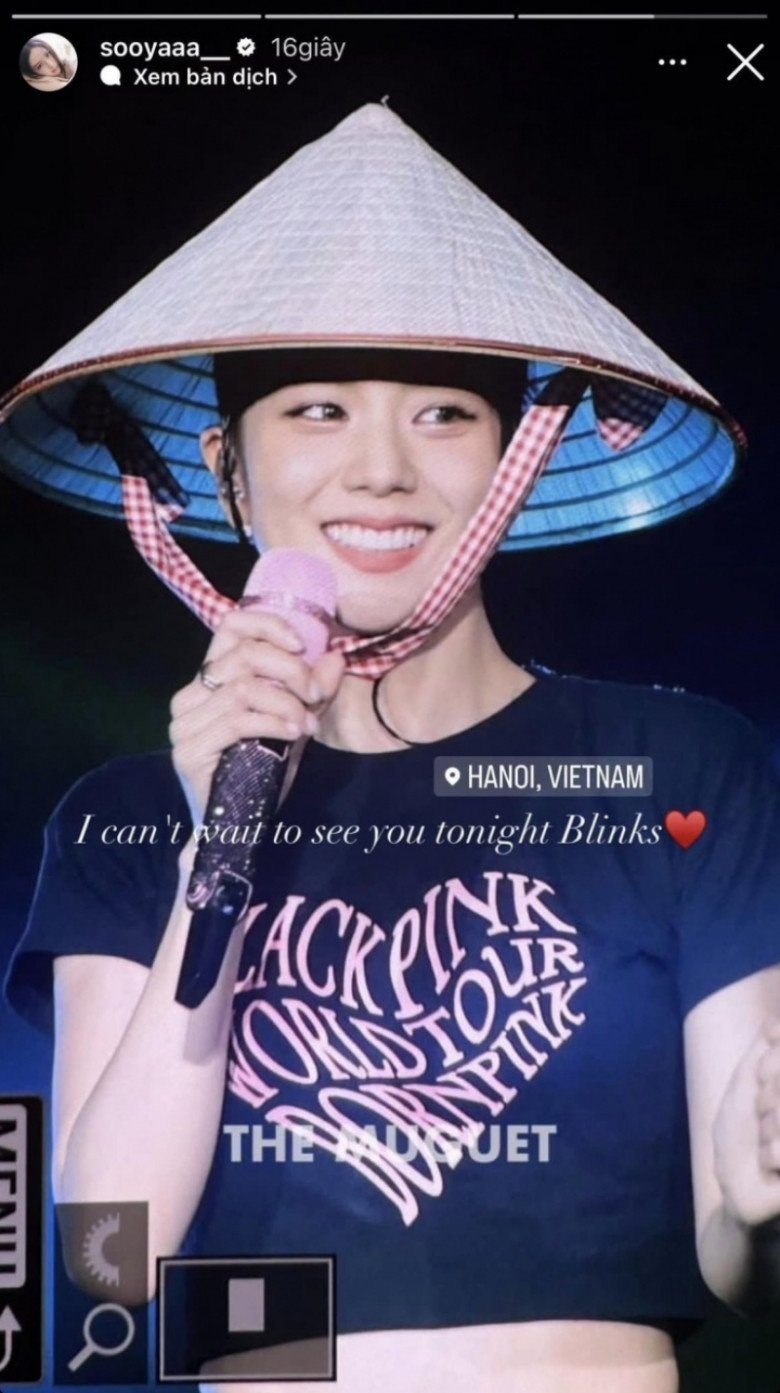 Jisoo cũng chia sẻ hình ảnh đội nón trên trang cá nhân.