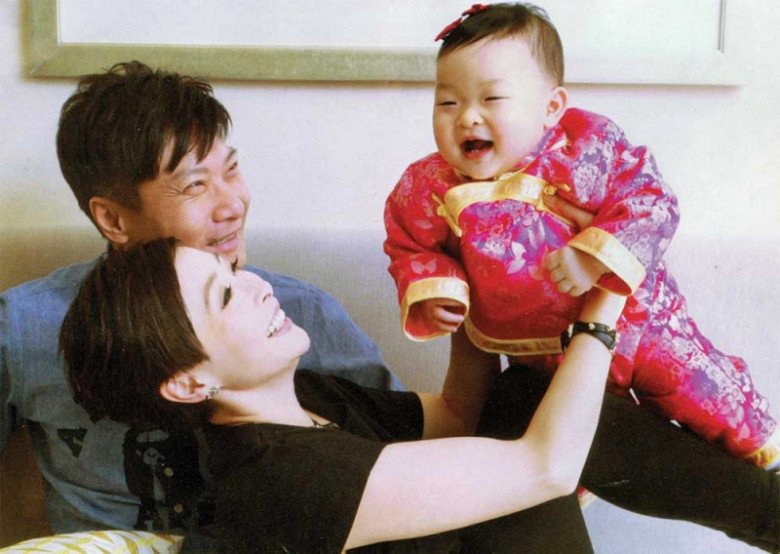 Thang Doanh Doanh và Tiền Gia Lạc từng khoe con gái trên trang cá nhân.