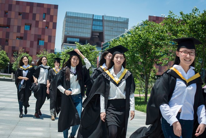 Học sinh trải qua kỳ thi đại học khốc liệt nhất thế giới, phụ huynh Trung Quốc tìm ra con đường mới đáng suy ngẫm - 4