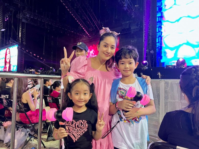 View - Khánh Thi bầu gần 8 tháng vẫn phải xa Phan Hiển, cân nặng tăng gấp 6 lần trọng lượng em bé hiện tại