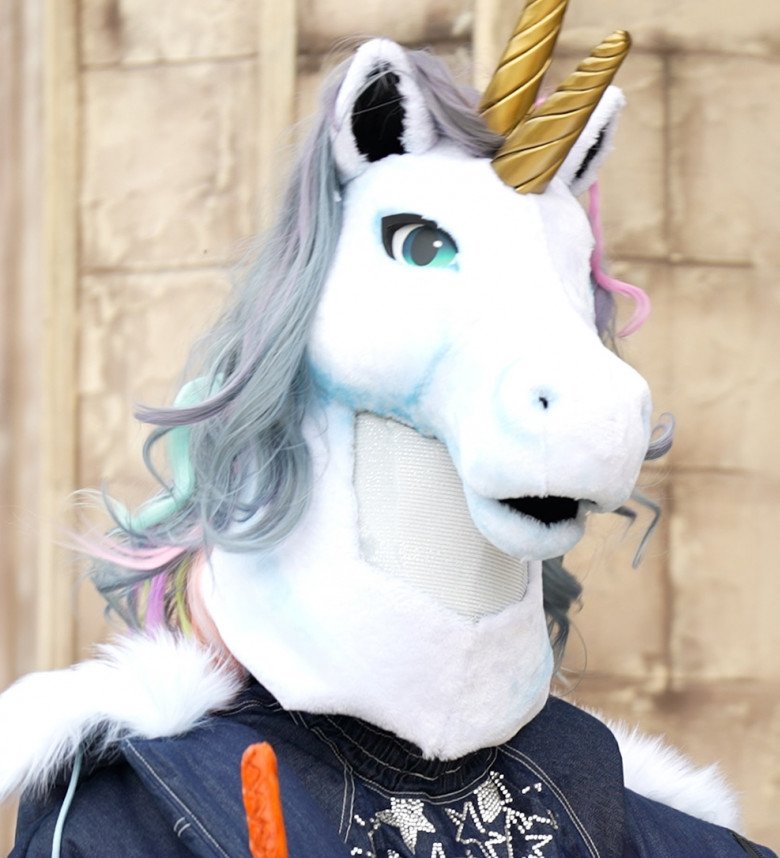 View - Ca Sĩ Mặt Nạ mùa 2: Trấn Thành - Bích Phương khóc thét vì khó đoán, có Hoàng Thùy Linh và em ruột Sơn Tùng?