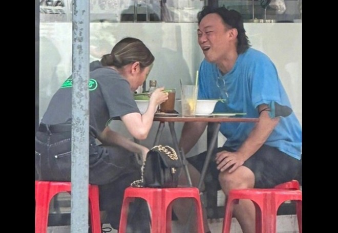 View - Trần Dịch Tấn - Ca vương giàu nứt đố đổ vách lấy phải cô vợ phá của, than chỉ có 88 tỷ trong thẻ