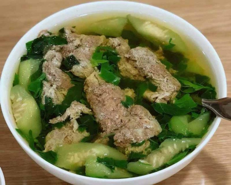 View - Cây rẻ tiền nấu lên nhớt nhớt nhưng bổ ngang nhân sâm, tiếc là không phải người Việt nào cũng dám ăn