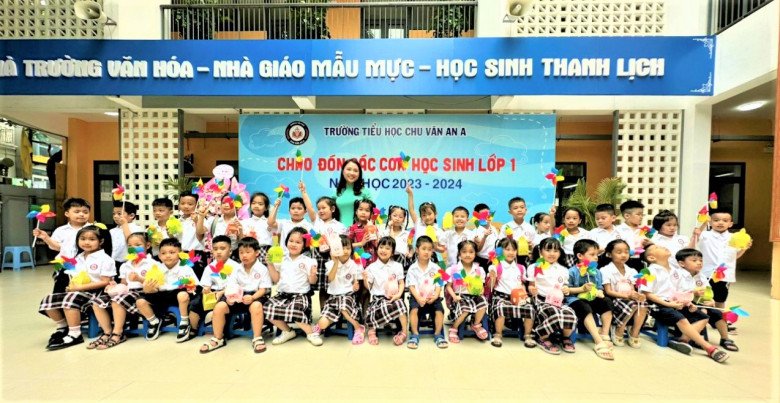 View - Nhiều nơi học sinh bắt đầu tựu trường, chuẩn bị năm học mới 2023-2024