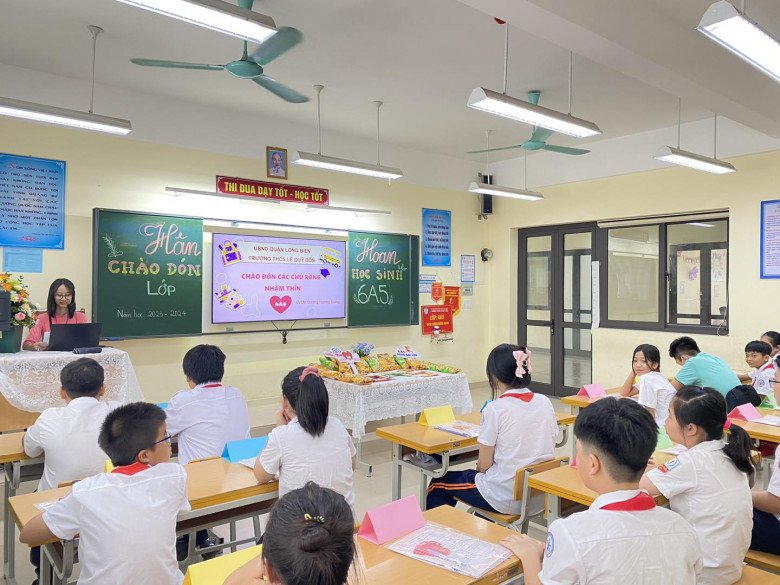 View - Nhiều nơi học sinh bắt đầu tựu trường, chuẩn bị năm học mới 2023-2024