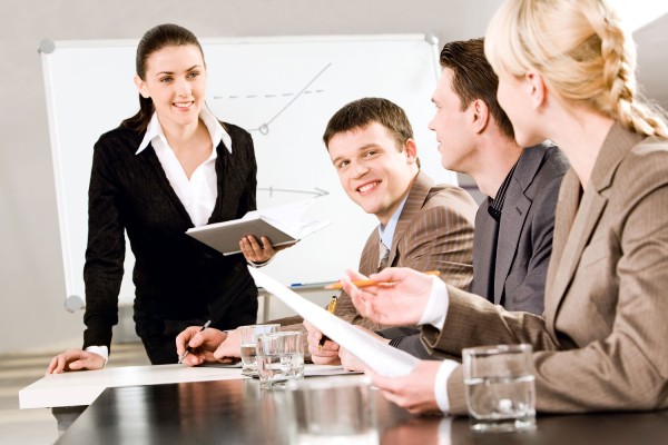 Sinh viên ngành quản trị kinh doanh đòi hỏi yếu tố năng động, sáng tạo và có tầm nhìn.